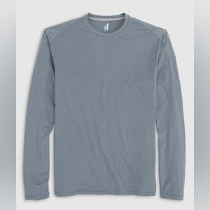Johnnie-O prep performance long sleeve t-shirt Large in wake.